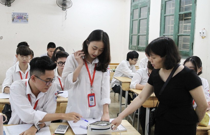 Thi tốt nghiệp 2025: Có tỉnh chỉ 13 học sinh đăng ký môn Tin học, Công nghệ